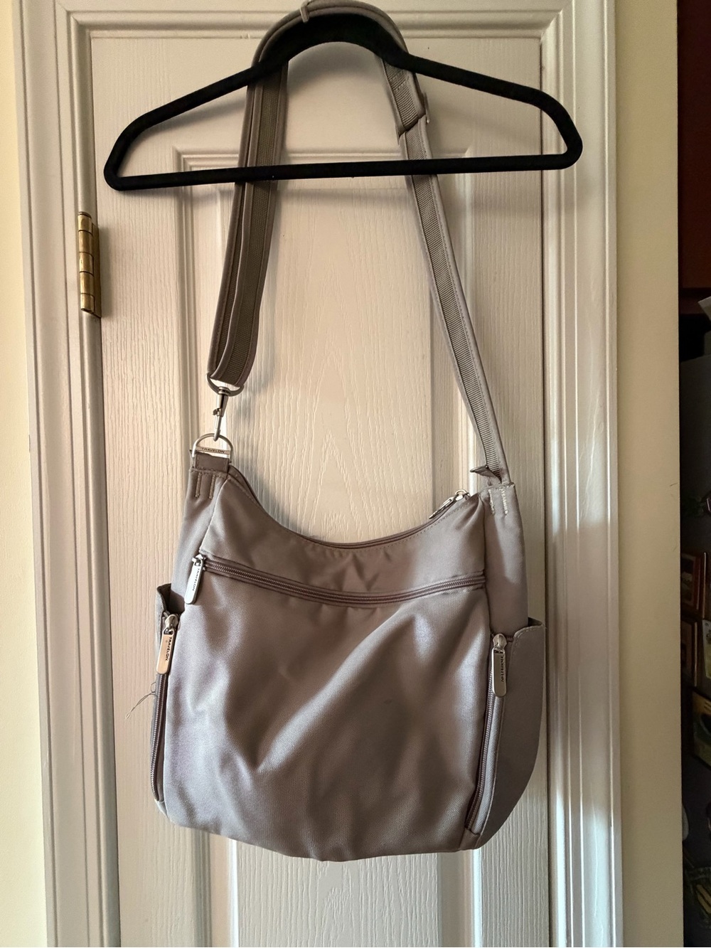 Travelon Gray Crossbody Travel Bag - Picture 2 of 11
